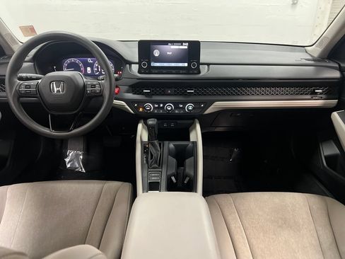 Used 2023 Honda Accord EX image 16