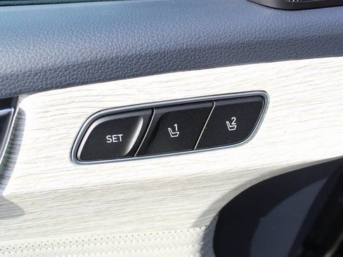 Used 2025 Hyundai Palisade Calligraphy image 10