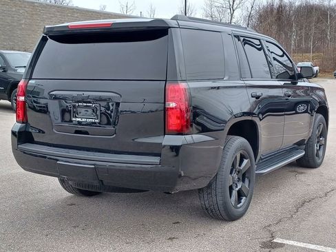 Used 2019 Chevrolet Tahoe LT w/ Luxury Package image 4