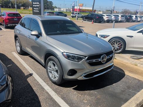 Certified 2023 Mercedes-Benz GLC 300 image 1