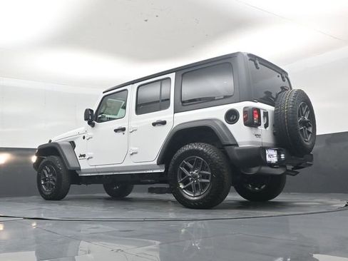 New 2026 Jeep Wrangler Unlimited Sport w/ Convenience Group image 42