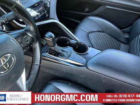 Used 2020 Toyota Camry SE w/ Convenience Package image 16