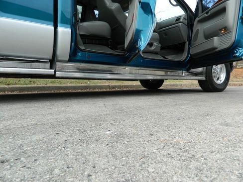 Used 2002 Ford F250 Lariat image 12