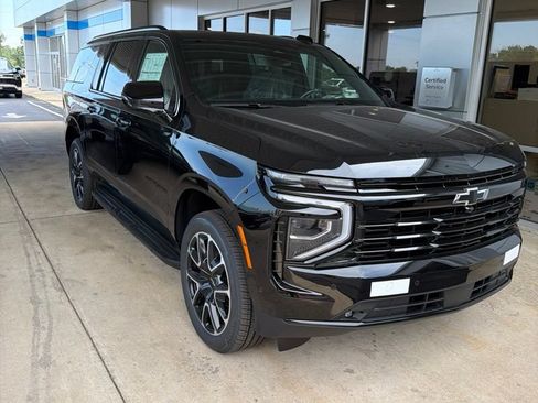 New 2026 Chevrolet Suburban RST w/ RST Capability Package AWD/4WD image 2