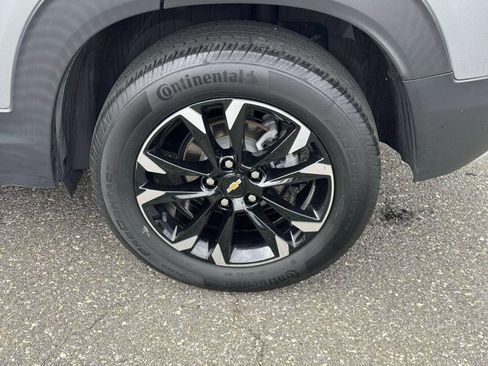 Used 2023 Chevrolet TrailBlazer LT AWD/4WD image 11