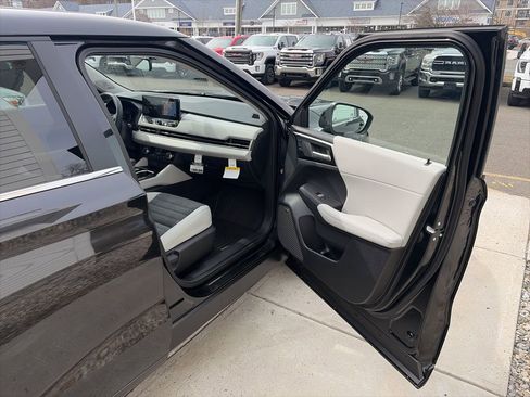 New 2026 Mitsubishi Outlander SE AWD/4WD image 29