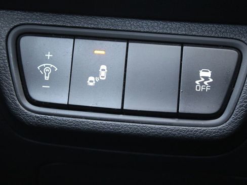 Certified 2024 Kia Forte LXS w/ LXS Technology Package image 20