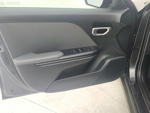 Used 2025 Kia K4 FWD image 23