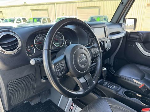 Used 2016 Jeep Wrangler Unlimited Sahara w/ Connectivity Group image 24