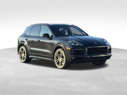 Used 2019 Porsche Cayenne S image 1