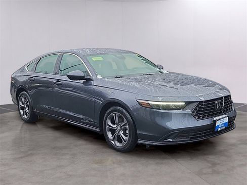 Certified 2023 Honda Accord EX image 3