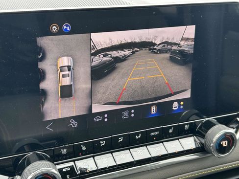 New 2026 Chevrolet Colorado ZR2 w/ Technology Package AWD/4WD image 23