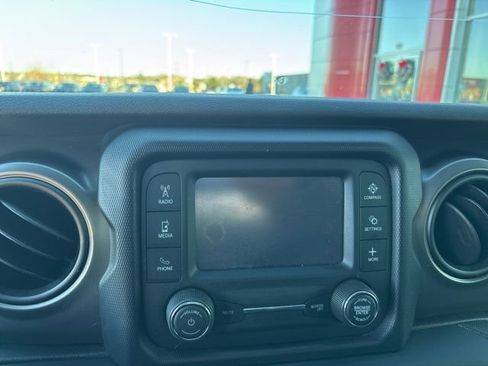 Used 2019 Jeep Wrangler Unlimited Sport S image 15