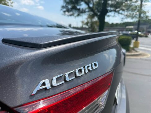 Used 2020 Honda Accord Sport image 8