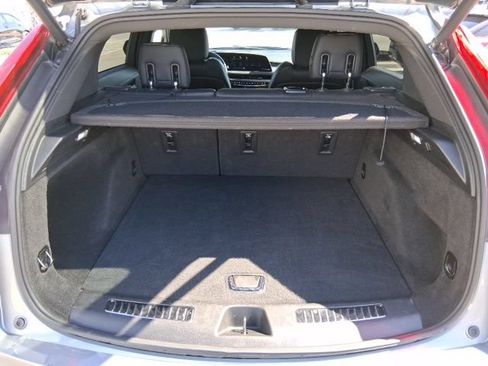 Used 2025 Cadillac XT4 Premium Luxury AWD/4WD image 6