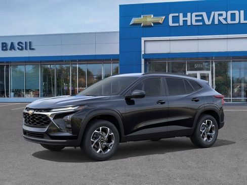 New 2026 Chevrolet Trax LT w/ LT Convenience Package FWD image 2