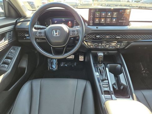 Used 2023 Honda Accord EX-L image 18