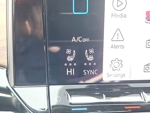 New 2026 Volkswagen Atlas SE image 10