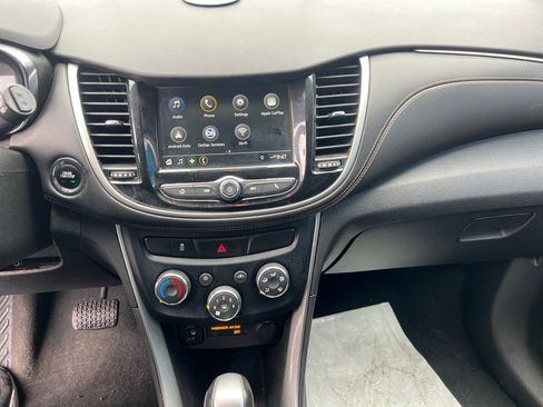 Used 2018 Chevrolet Trax LT w/ Redline Edition AWD/4WD image 13