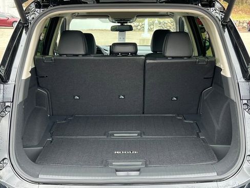 New 2026 Nissan Rogue Platinum AWD/4WD image 33