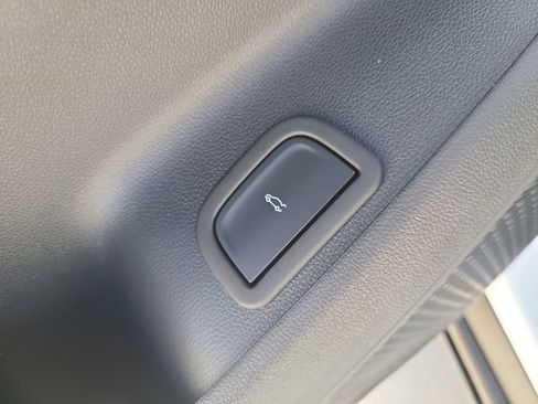 New 2026 Chevrolet Traverse LT FWD image 19