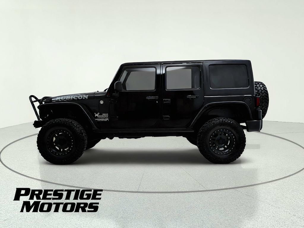 Used 2015 Jeep Wrangler Unlimited Rubicon w/ Connectivity Group AWD/4WD image 4