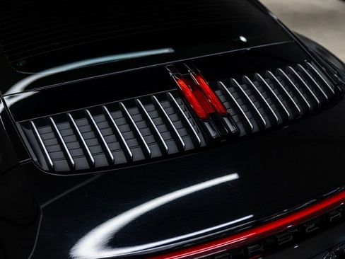 Used 2024 Porsche 911 Carrera 4S image 22