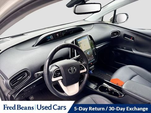 Used 2017 Toyota Prius Prime Advanced FWD image 11