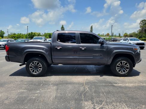 Used 2023 Toyota Tacoma SR5 RWD image 4