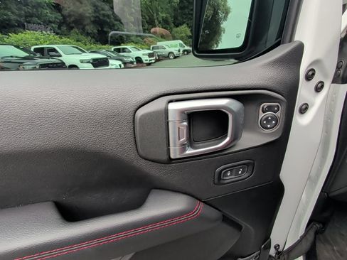 Used 2023 Jeep Wrangler Unlimited Rubicon 4xe AWD/4WD image 12