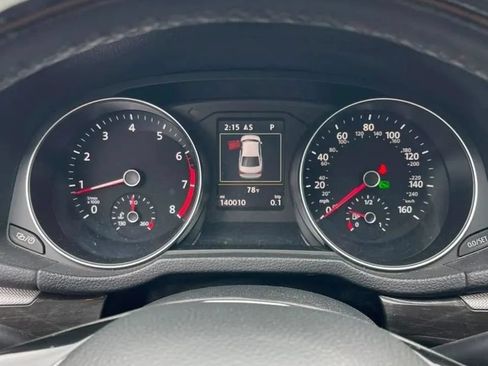 Used 2018 Volkswagen Passat 2.0T SEL Premium FWD image 18