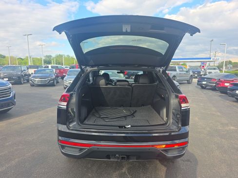 Used 2022 Volkswagen Atlas Cross Sport SE w/ Panoramic Sunroof Package AWD/4WD image 10