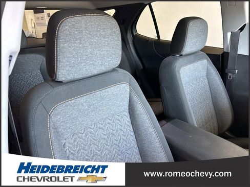 Used 2023 Chevrolet Equinox LT FWD image 34