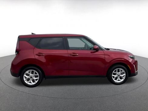 Used 2025 Kia Soul LX w/ LX Technology Package image 16