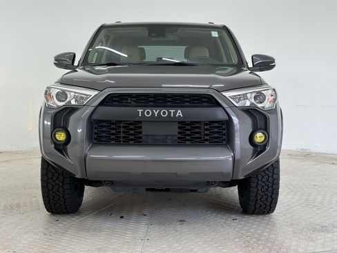 Used 2021 Toyota 4Runner SR5 Premium w/ Moonroof Package RWD image 6