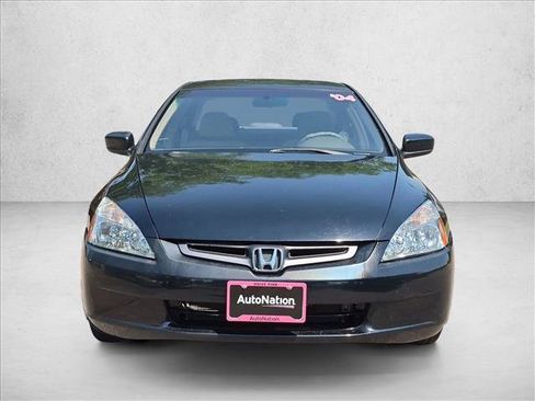Used 2004 Honda Accord LX image 2