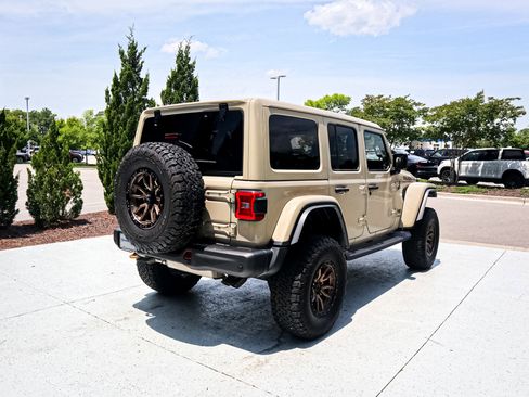 Used 2022 Jeep Wrangler Unlimited Rubicon AWD/4WD image 10