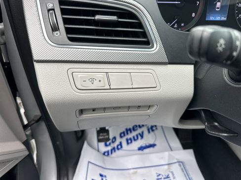 Used 2017 Hyundai Sonata SE FWD image 8