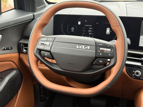 New 2026 Kia Sportage X-Line w/ X-Line Technology Package image 9