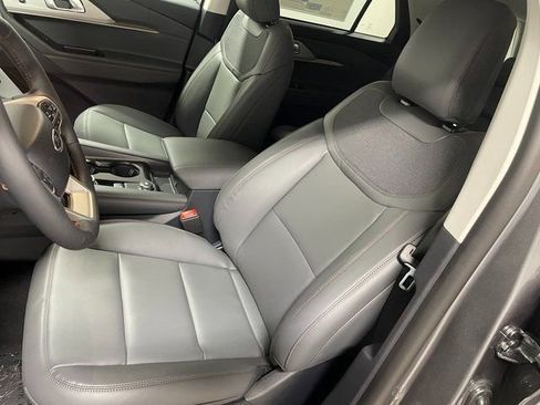 New 2026 Ford Explorer Active AWD/4WD image 12