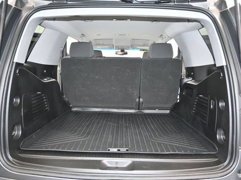 Used 2019 Chevrolet Tahoe LS RWD image 11