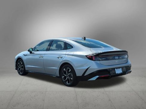 Used 2024 Hyundai Sonata SEL FWD image 4