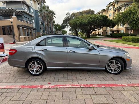 Used 2010 Mercedes-Benz E 550 Sedan image 11