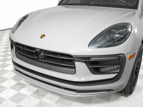 Used 2024 Porsche Macan S image 30