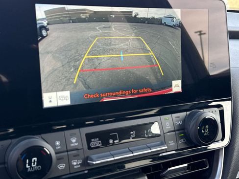 Used 2025 Toyota Grand Highlander XLE image 23