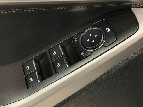 Used 2024 Ford Explorer XLT w/ Class IV Trailer Tow Package image 22