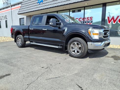 Used 2022 Ford F150 XLT w/ XTR Package AWD/4WD image 5