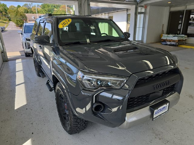 Used 2024 Toyota 4Runner TRD Off-Road Premium w/ Off Road Premium Plus Package AWD/4WD image 7