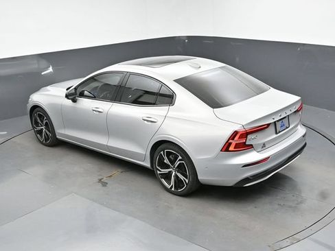 Used 2024 Volvo S60 B5 Plus AWD/4WD image 43