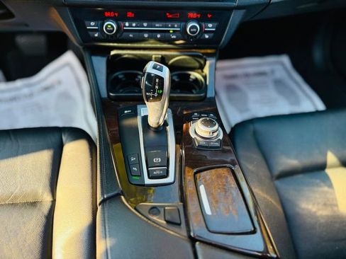 Used 2011 BMW 535i xDrive Sedan image 30